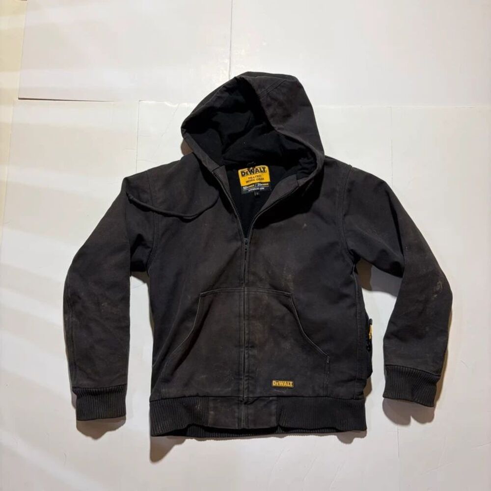 Dewalt Heated work jacket with plug adapter - dirtied canvas material untested